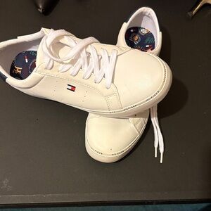 Tommy Hilfiger Classic White Leather Sneakers